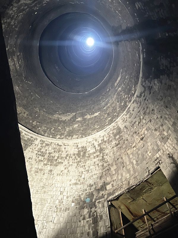 硼硅酸鹽泡沫玻璃磚在煙囪防腐中的“獨特”作用！